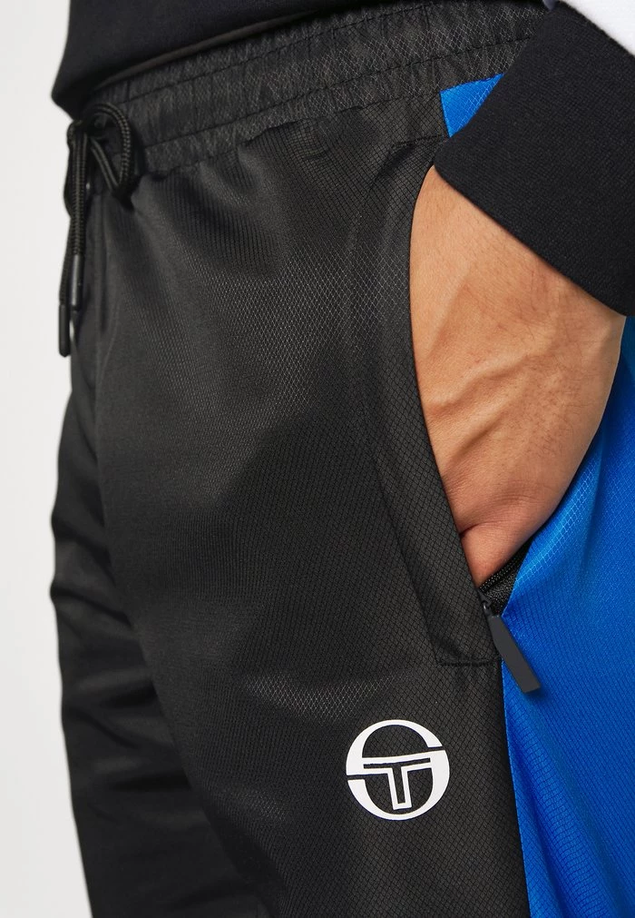 Sergio Tacchini FASCIA PANTS - Tracksuit Bottoms - Black/lapis Blue 6 Sergio Tacchini FASCIA PANTS - Tracksuit Bottoms - Black/lapis Blue - Image 6