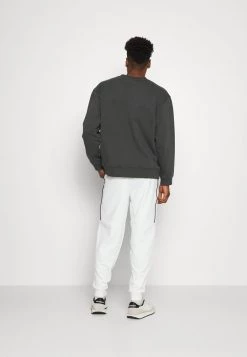 Sergio Tacchini SALVI TRACKPANT - Tracksuit Bottoms - White/night Sky 7 Sergio Tacchini SALVI TRACKPANT - Tracksuit Bottoms - White/night Sky -Sergio Tacchini Sales 4439be138fb949f28dc4f3fce3e0f78a