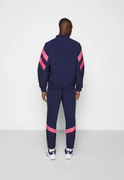 Sergio Tacchini NOVARA TRACKSUIT - Tracksuit - Maritime Blue/fuchsia Rose 10 Sergio Tacchini NOVARA TRACKSUIT - Tracksuit - Maritime Blue/fuchsia Rose -Sergio Tacchini Sales 45ba387ca559468eafba3a28df7acfcc