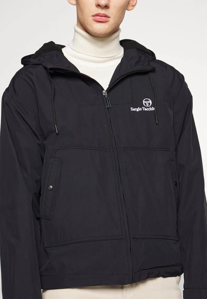 Sergio Tacchini WALLACE JACKET - Windbreaker - Black 8 Sergio Tacchini WALLACE JACKET - Windbreaker - Black - Image 8