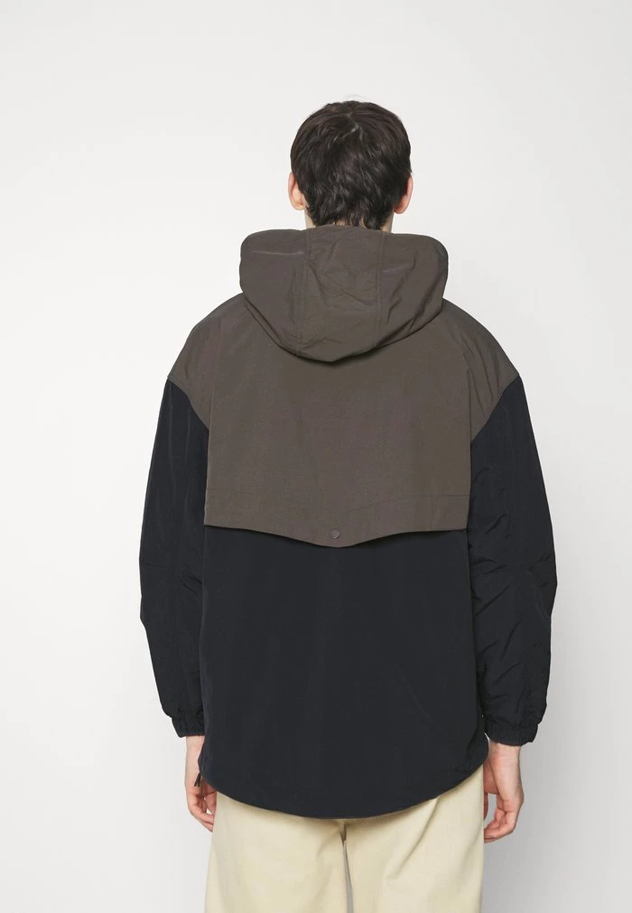 Sergio Tacchini ANORAK - Windbreaker - Black/olive/anthracite 4 Sergio Tacchini ANORAK - Windbreaker - Black/olive/anthracite - Image 4