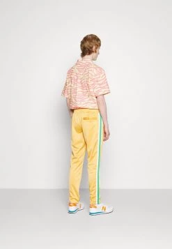 Sergio Tacchini APULIA - Tracksuit Bottoms - Oak Buff -Sergio Tacchini Sales 8a6aed4d55ca424dbd2fe94c7e367e0f