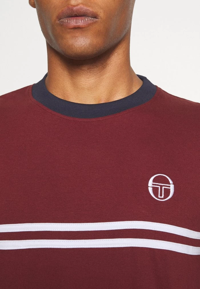 Sergio Tacchini SUPERMAC TEE - Print T-shirt - Port/night Sky 6 Sergio Tacchini SUPERMAC TEE - Print T-shirt - Port/night Sky - Image 6