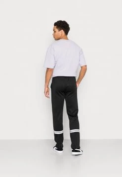 Sergio Tacchini ORION TRACKPANT - Tracksuit Bottoms - Black/white 7 Sergio Tacchini ORION TRACKPANT - Tracksuit Bottoms - Black/white -Sergio Tacchini Sales c6be16eb8ca242e2994516d222a9772f