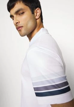 Sergio Tacchini CASORIA - Polo Shirt - White -Sergio Tacchini Sales ffd4fb756bd44de39a15bde571f3606f